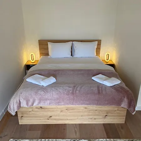 Luxury Pyramid Apartament *